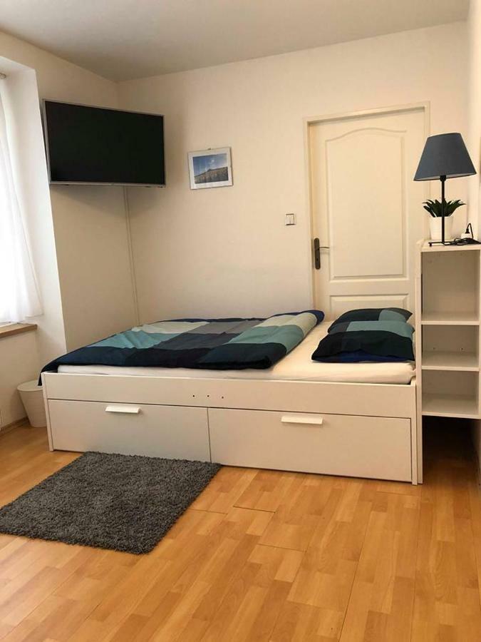 Cely Dum V Historickem Centru Loun Appartement Louny Buitenkant foto