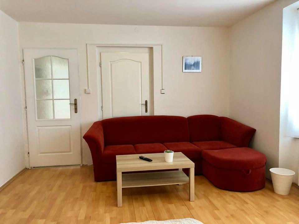 Cely Dum V Historickem Centru Loun Appartement Louny Buitenkant foto